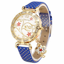 2018 New Women Watch Bracelets Vintage Retro Bracelet Watches Women Flower Rhinestone Ladies PU Leather Quartz Dress Wrist Watch